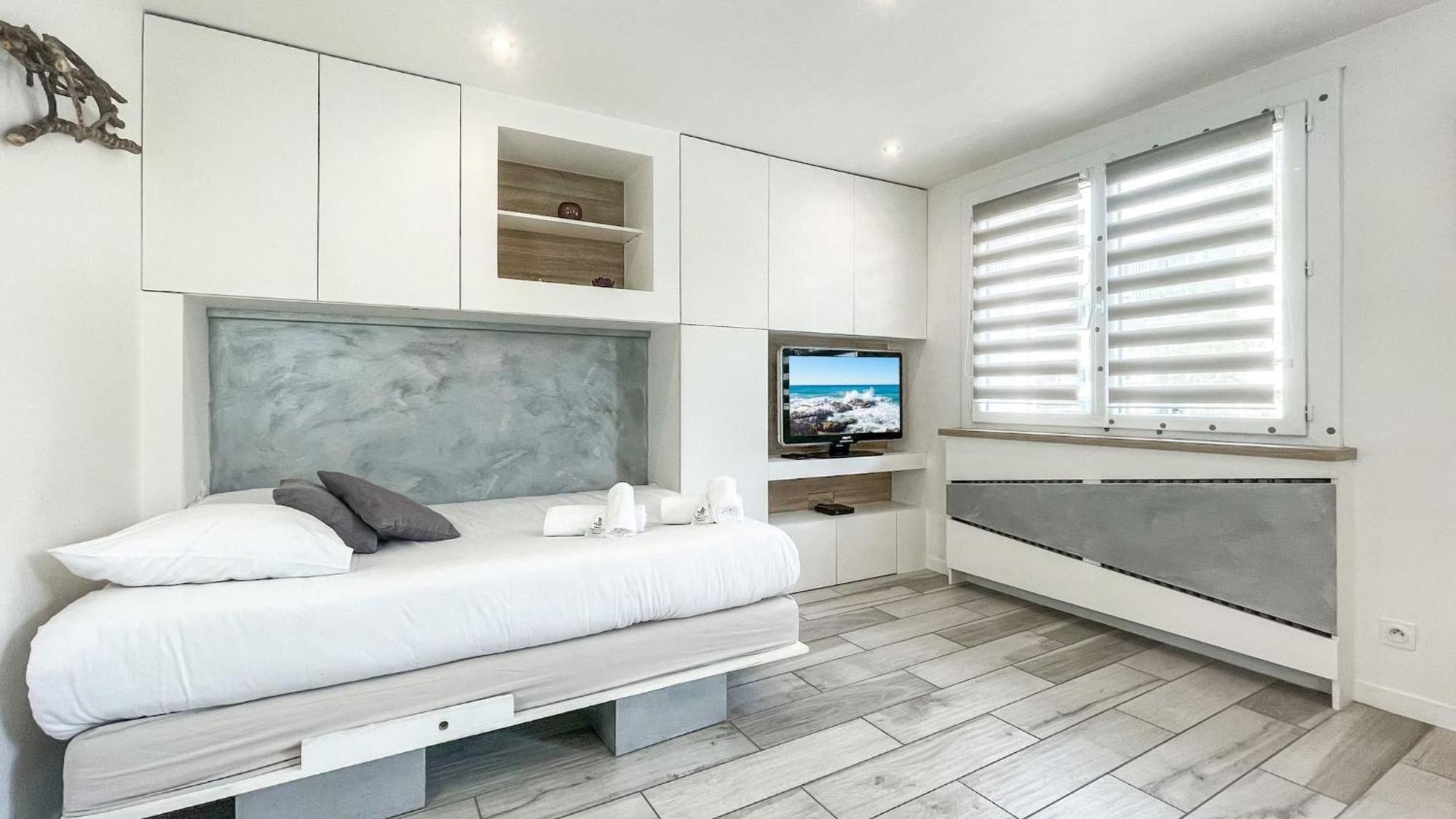 Homey Tidy - New / Proche Centre Annecy / Parking Gratuit / Logement Entierement Equipe المظهر الخارجي الصورة