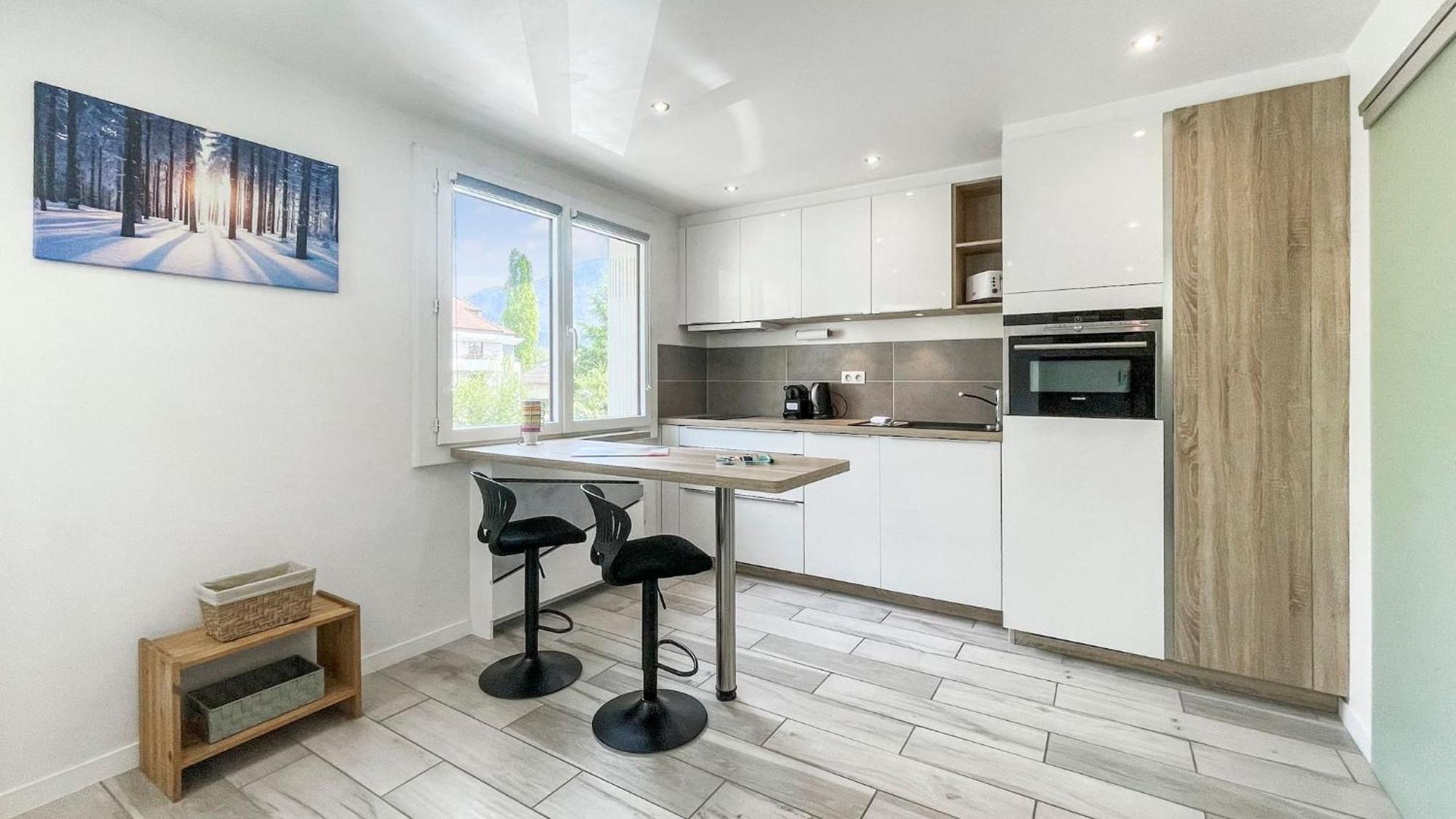 Homey Tidy - New / Proche Centre Annecy / Parking Gratuit / Logement Entierement Equipe المظهر الخارجي الصورة
