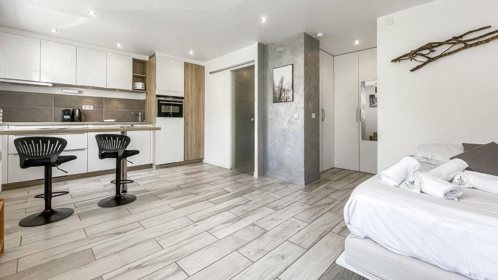 Homey Tidy - New / Proche Centre Annecy / Parking Gratuit / Logement Entierement Equipe المظهر الخارجي الصورة