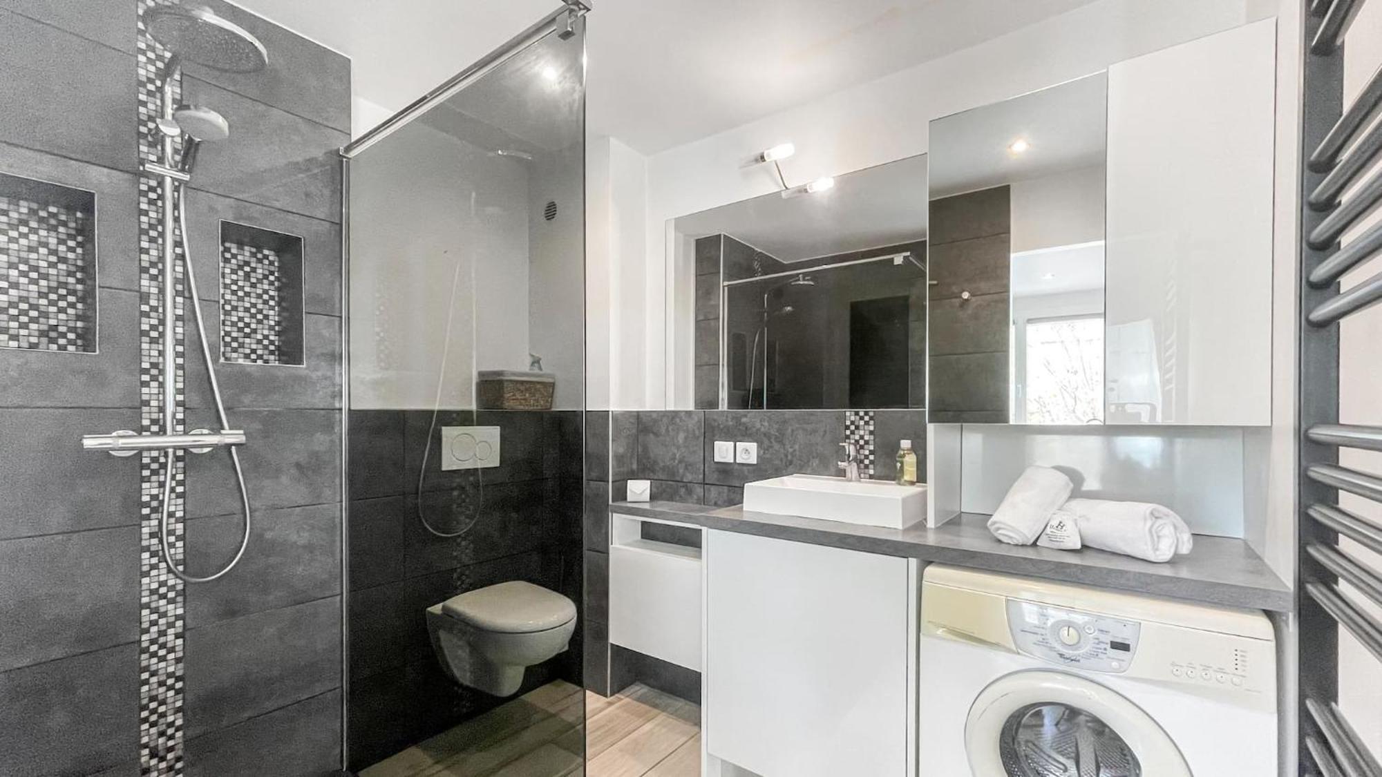 Homey Tidy - New / Proche Centre Annecy / Parking Gratuit / Logement Entierement Equipe المظهر الخارجي الصورة